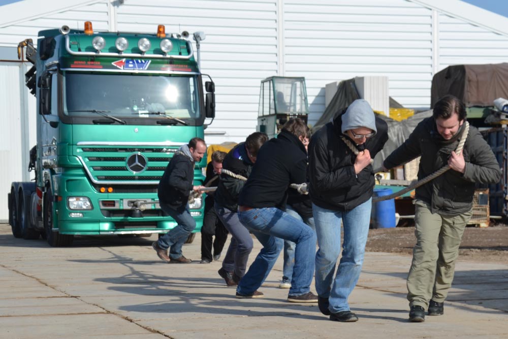 Teambildende Maßnahmen bei der Offroad-Challenge