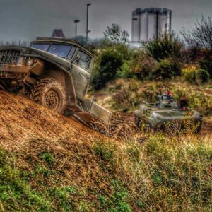 Teampaket BMP Schützenpanzer und URAL selbst fahren + je 1 MF
