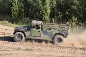 Hummer fahren im Offroadkessel Landsberg